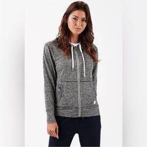 Vuori Women's Halo Performance Hoodie in heather gray size Small like new